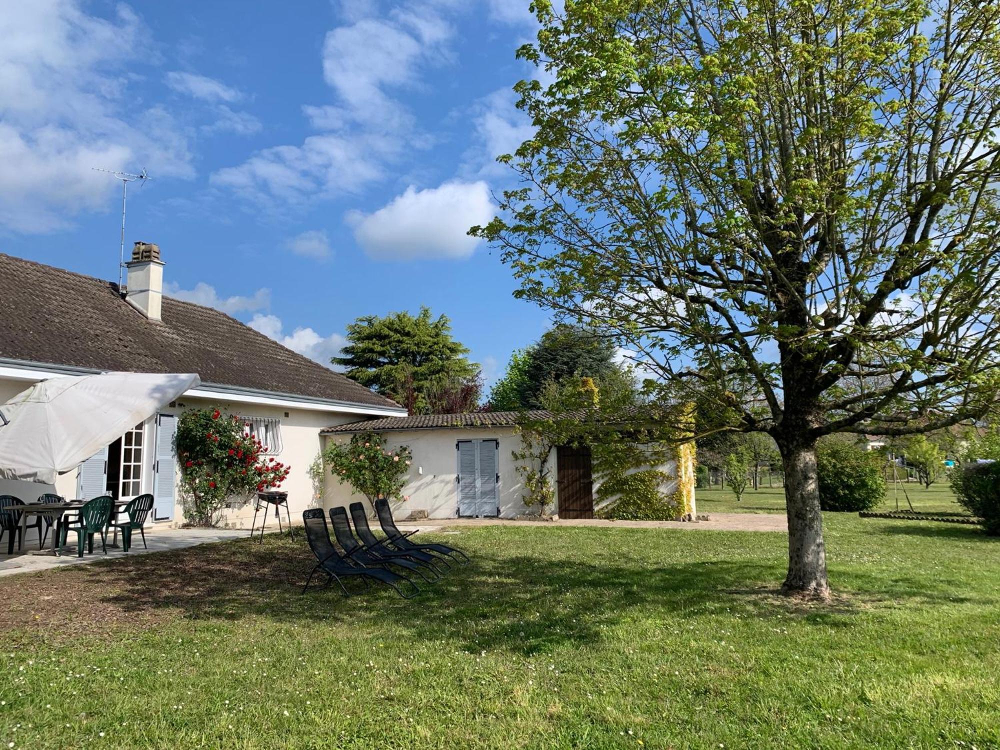 Les Cormiers Villa Chailles  Exterior photo